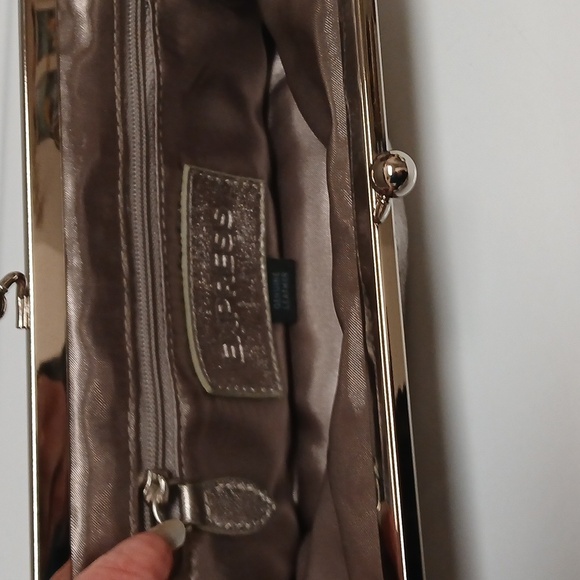 NWOT Express bronze leather clutch with kiss lock - Picture 7 of 9